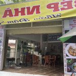 Sang mặt bằng quán ăn đang kinh doanh tốt