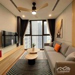 Cho thuê chubg cư 2pn cầu giấy 90m2