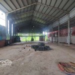 Cho thuê kho 1000m2 mặt tiền ql30