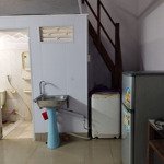 Cho thuê phòng trọ 20m2 nội thất đầy đủ, có gác lửng ở lê hồng phong