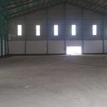 Kho gần trung tâm quận 7 cho thuê kho rộng 1800m2