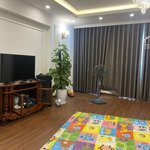 Cho thuê biệt thự liền kề tại việt hưng long biên, giá 30 triệu/th liên hệ: 0946204597