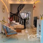 Chỉ hơn 3 tỷ có nhà mặt đường hàm nghi - thương lý. căn nhà 3,5 tầng decor cực đẹp. ô tô đỗ cửa