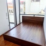 Cho thuê căn hộ 2k1n số 2a ngõ 39 tú mỡ, full đồ có thang máy, dt 50m2