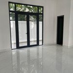 Cho thuê văn phòng nhà phố 84m2 hoàn thiện siêu đẹp - 0974789428