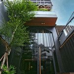 Bán nhà mặt tiền q.bình thạnh - view landmark 81 - 7 tầng full nội thất, có thang máy. có penthouse