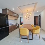 Bán căn hộ 2 phòng ngủ sơn trà ocean view, hướng biển, có thể chuyển nhượng cho người nước ngoài