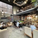 Sang quán cafe 13x17 - 3 tầng quận tân phú, doanh thu 150-180tr/tháng