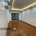 Tôi cần cho thuê nhà khu phân lô lk đại kim , nhà trần cao, oto đỗ cửa, dt 60m*4 tầng, giá 17tr.