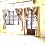 Cho thuê nhà 80m2.2 phòng ngủ +2 tolet + 1 phòng khách rộng 40m2.