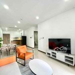 định cư nước ngoài bán gấp căn hộ , saigon pearl , diện tích: 84m2