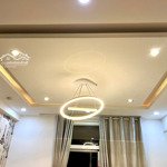 Căn hộ góc 68m2 2pn hưng ngân garden sàn gỗ, trần, 2 máy lạnh, ở liền