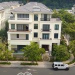 Chủ nhà cần bán biệt thự vinhomes bason căn góc view sông sài gòn quận 1.đã hoàn thiện nội thất đẹp