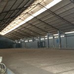 Cho thuê kho đep 2000m2 pccc đường nguyên tất thành quận 4