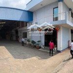 Cho thuê kho xưởng rẻ (4.300m2) bình chánh. vp, nhà ở. xe cont.