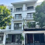 Bán nhanh liền kề st5 gamuda gardens nhà thô, hướng mát vị trí đẹp giá chỉ 15.xtỷ. liên hệ: 0969.868.611