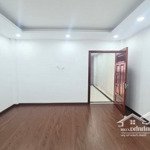 Cho thuê nhà cầu diễn 50m2x 4 tầng 4 phòng ngủ full đồ, oto đỗ cửa