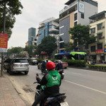 Bán tòa building mặt phố nguyễn văn cừ, dt 146, 8t mt 6.3m, gía 49 tỷ5, lô góc, thang máy, k doanh