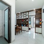 Siêu phẩm ban công rộng ô đỗ đỗ cửa đối diện dolphin plaza full đồ 1n1k studio vừa mở thuê