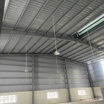 Chính chủ cho thuê 700m2 kho xưởng trên trục 379, văn giang, hưng yên