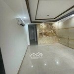 Mặt bằng 80m2 ngay mặt tiền quận 1 gần cầu calmette chợ dân sinh lối đi riêng ngay mặt tiền đường