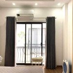 Cho thuê nhà bồ đề, long biên 32m2 x 6 tầng giá bán 9 triệu/th