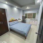 Phòng studio full nội thất cửa sổ lớn phú nhuận