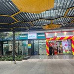 Bán sàn thương mại tầng 1 goldmark city, sẵn khách kinh doanh giá chỉ 130 triệu/m2. liên hệ: 0966761190