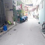 Bán nhà 2 tầng ở cầu đơ 4, hà cầu. chỉ 50m ra phố quang trung, 100m ra ga tàu điện, nhiều tiện ích