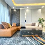 Cần cho thuê căn hộ 150m2, 4 ngủ, 3wc full đồ đẹp, hà đô park view, 25tr vào luôn. lh: 0378.456,998