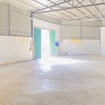 Cho thuê kho 220 m2 cách võ nguyên giáp 100