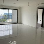 Em cần bán gấp ch 2 phòng ngủ 2 vệ sinh88m2 mới 100% tòa saigon royal view q1 giá chỉ 7.2 tỷ liên hệ: 0939009318