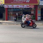 11x22 nhà mặt tiền kinh doanh gần ttyt dĩ an