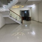 Cho thuê mặt bằng kinh doanh rộng 90m2 đường chính 9,5m - giá 5tr