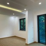 Bán nhà riêng trần bình cầu giấy 106m2 4 tầng thang máy vỉa hè ô tô tránh khu vực cán bộ vip