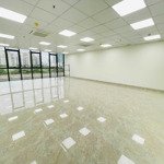 Cho thuê văn phòng 55m2 - 80m2 mặt tiền 8m view đẹp mặt phố nguyễn phong sắc giá rẻ, chính chủ