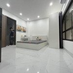 Bán căn hộ dòng tiền 67 m2 7 tầng ,mt 5.5 mét . 13 phòng studio . 13 tỷ . doanh thu 1 tỷ / năm