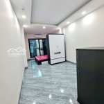 Bóc tem căn hộ studio 20-30m2 sịn sò. nhà mới có ban công full đồ