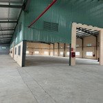 Cho thuê kho xưởngmặt tiềnnguyễn hữu trí,dt: 2.200m2, giá: 100 triệu, long an