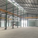 Cho thuê kho xưởng quốc lộ 1a, dt: 1.500m2, giá: 100 triệu/tháng, long an