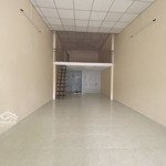 Cho thuê nhà c4, 4m x 20m có gác, phù hợp ở gđ, làm vp, kho hàng