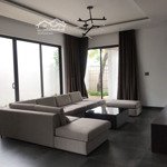 Cho thuê biệt thự 3 tầng đẹp - mt bùi tá hán - nice villa for rent