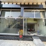 Cho thuê mặt bằng kinh doanh (trệt + lửng) 300m² tại quận 6, tp.hcm