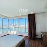 Cần bán căn hộ indochina 2 phòng ngủtầng cao view sông