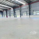 Cho thuê 1500m2 kho tiêu chuẩn tại long biên, có cắt nhỏ. lh 0906218216