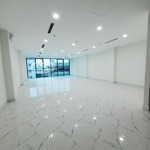 Cho thuê văn phòng tại phố trần thái tôngdiện tích100m2 giá bán 18 triệu/th, có thương lượng liên hệ: 0963506523
