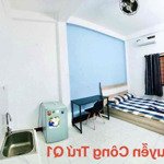 Chdv thoáng , giá rẻ chỉ 4. 5 triệu , quận 1