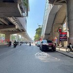 Nhà mặt phố hồ tùng mậu,diện tích40m2, 10 tầng thang máy,mặt tiền3,2m, ô tô, kinh doanh, giá nhỉnh 9 tỷ