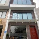 Cho thuê nhà mp nguyễn ngọc vũ 55m2 x tầng, thông sàn