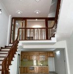 Bán nhà hữu hòa, thanh trì. 38m2 5 tầng, ô tô đỗ cổng. giá bán 1,95 tỷ. full nội thất. 0988865068